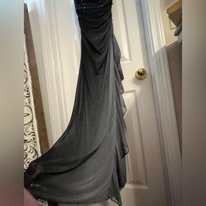 DRESSY DRESS /COCKTAIL/PARTY  TWO- TONED GRAYS WITH SPARKLES  SIZE 4